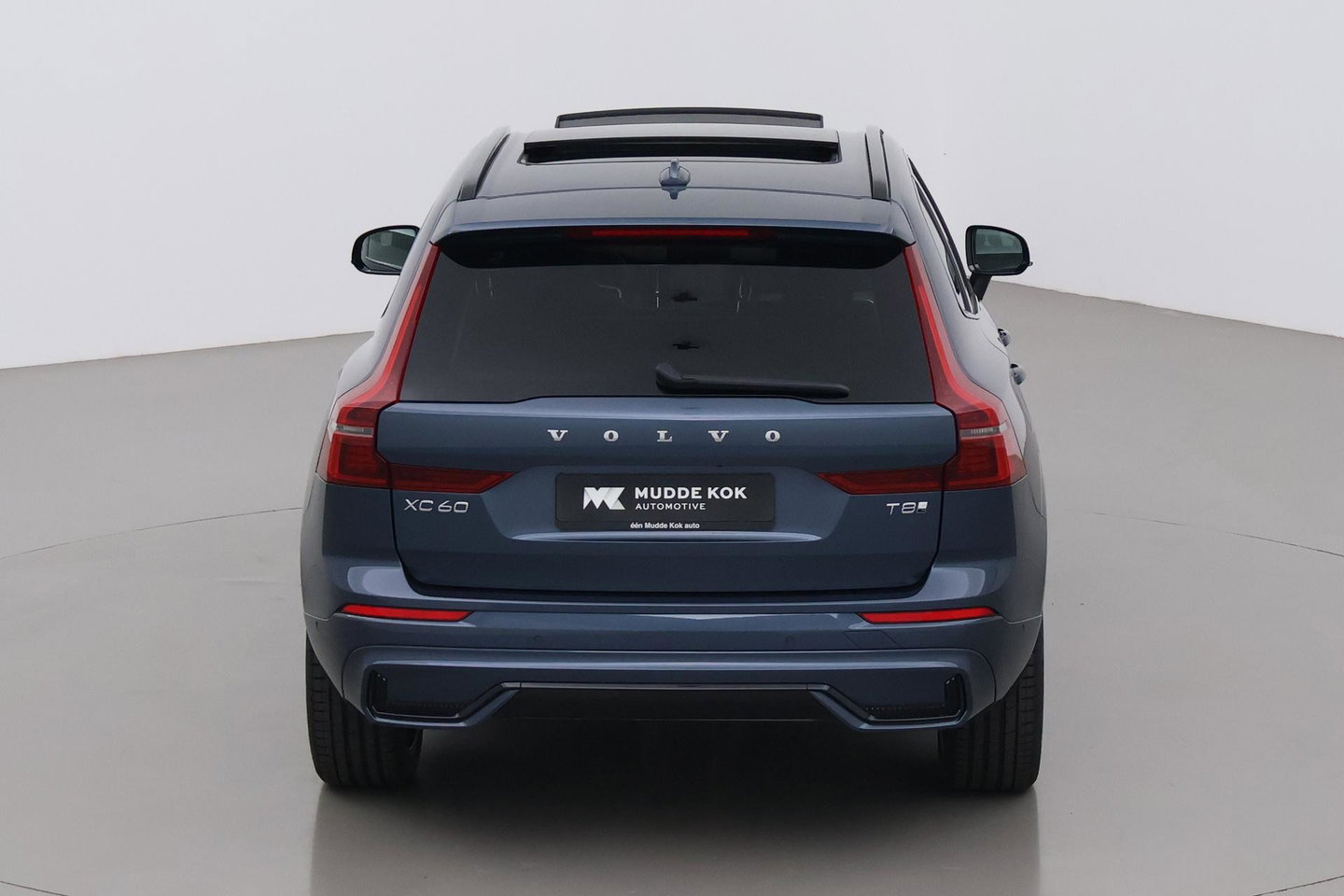 Volvo XC60 T8 Plug-in hybrid Plus Dark | ACC | Harman/Kardon | Panoramadak | Head-Up | Memory | Stoelventilatie
