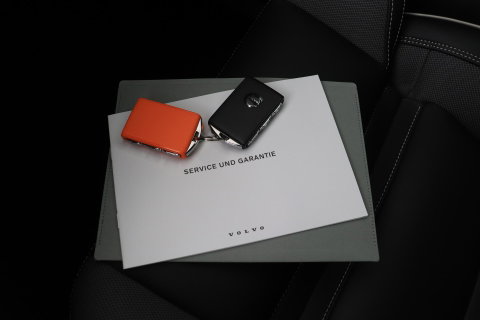 Volvo XC60 2.0 T6 Plug-in hybrid AWD Plus Black Edition | Harman/Kardon | Panoramadak | Pilot Assist | 21 Inch