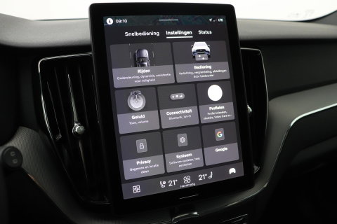 Volvo XC60 2.0 T6 Plug-in hybrid AWD Plus Black Edition | Harman/Kardon | Panoramadak | Pilot Assist | 21 Inch