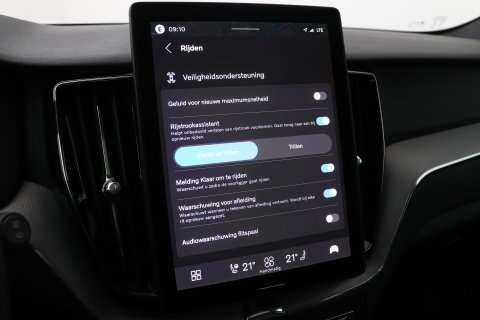 Volvo XC60 2.0 T6 Plug-in hybrid AWD Plus Black Edition | Harman/Kardon | Panoramadak | Pilot Assist | 21 Inch