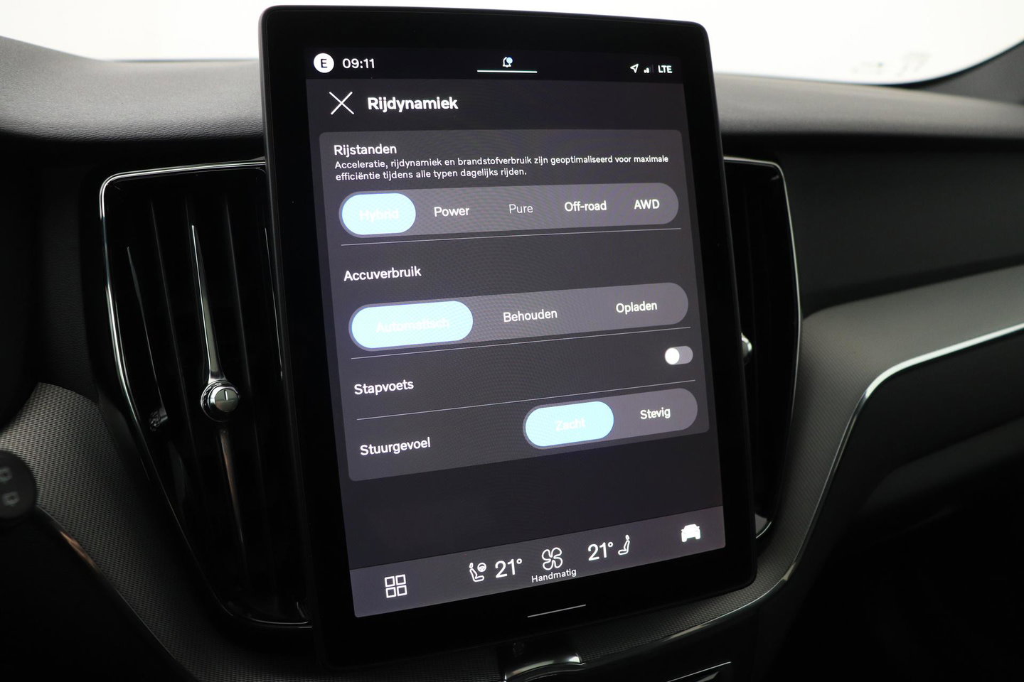 Volvo XC60 2.0 T6 Plug-in hybrid AWD Plus Black Edition | Harman/Kardon | Panoramadak | Pilot Assist | 21 Inch