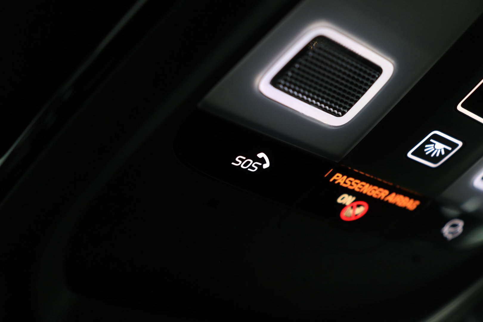 Volvo XC60 2.0 T6 Plug-in hybrid AWD Plus Black Edition | Harman/Kardon | Panoramadak | Pilot Assist | 21 Inch
