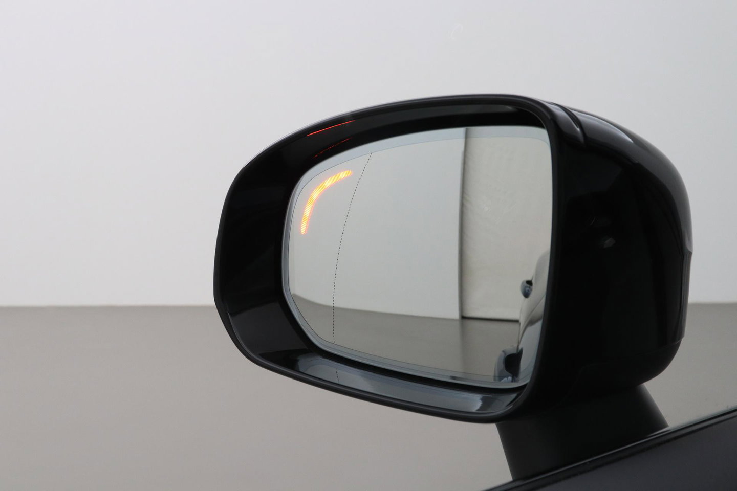 Volvo XC60 2.0 T6 Plug-in hybrid AWD Plus Black Edition | Harman/Kardon | Panoramadak | Pilot Assist | 21 Inch