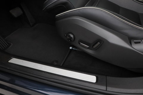 Volvo XC60 2.0 T6 Plug-in hybrid AWD Plus Black Edition | Harman/Kardon | Panoramadak | Pilot Assist | 21 Inch