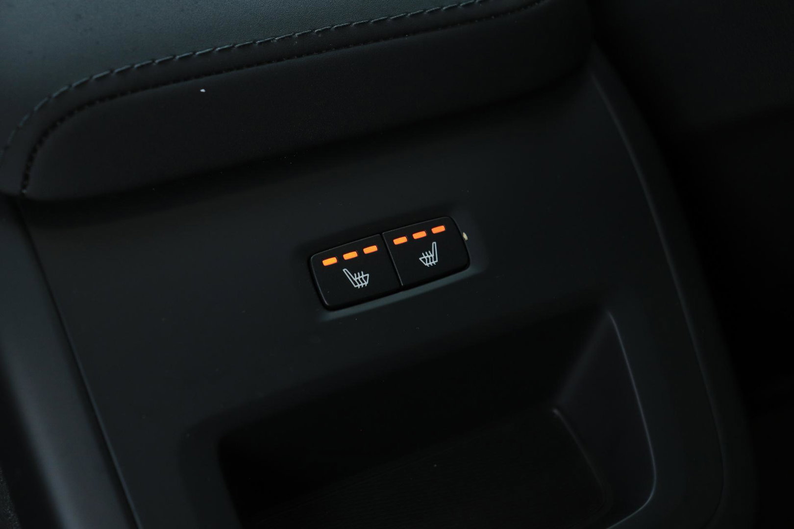Volvo XC60 2.0 T6 Plug-in hybrid AWD Plus Black Edition | Harman/Kardon | Panoramadak | Pilot Assist | 21 Inch