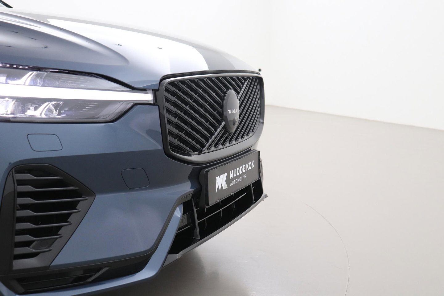 Volvo XC60 2.0 T6 Plug-in hybrid AWD Plus Black Edition | Harman/Kardon | Panoramadak | Pilot Assist | 21 Inch