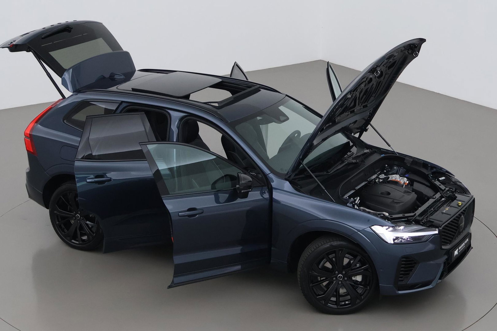 Volvo XC60 2.0 T6 Plug-in hybrid AWD Plus Black Edition | Harman/Kardon | Panoramadak | Pilot Assist | 21 Inch