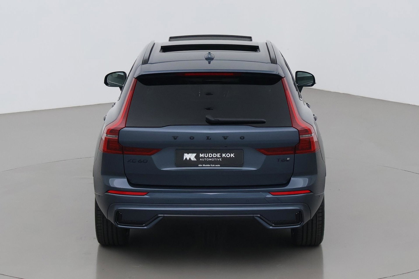 Volvo XC60 2.0 T6 Plug-in hybrid AWD Plus Black Edition | Harman/Kardon | Panoramadak | Pilot Assist | 21 Inch