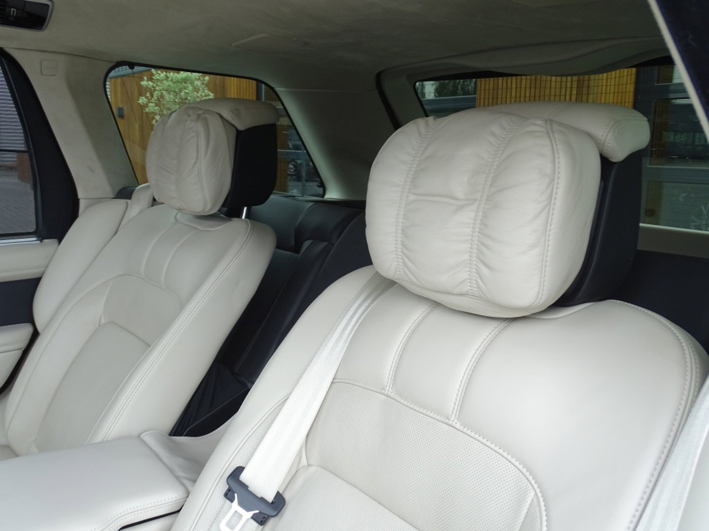 Land Rover Range Rover P400e Vogue 404PK Autobiography / LWB / SVO / Meridian / TV's / alcanatara