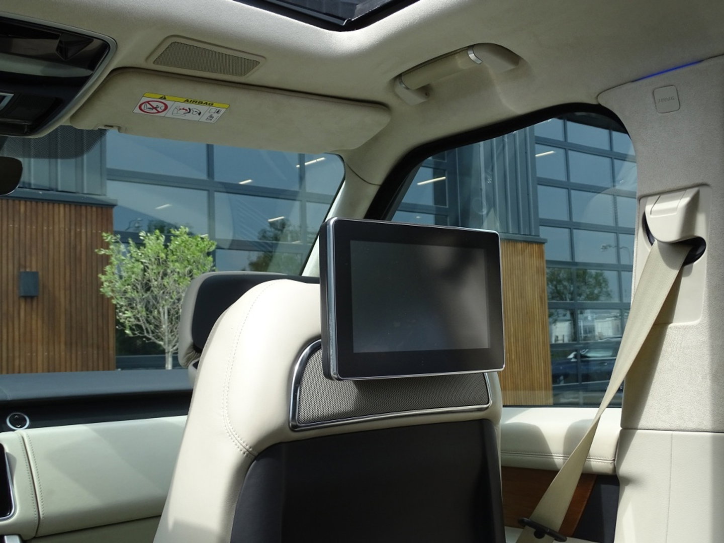 Land Rover Range Rover P400e Vogue 404PK Autobiography / LWB / SVO / Meridian / TV's / alcanatara