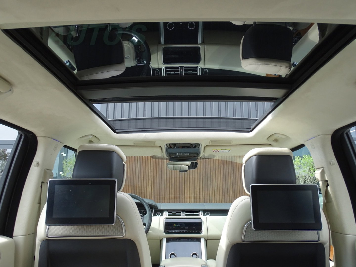 Land Rover Range Rover P400e Vogue 404PK Autobiography / LWB / SVO / Meridian / TV's / alcanatara