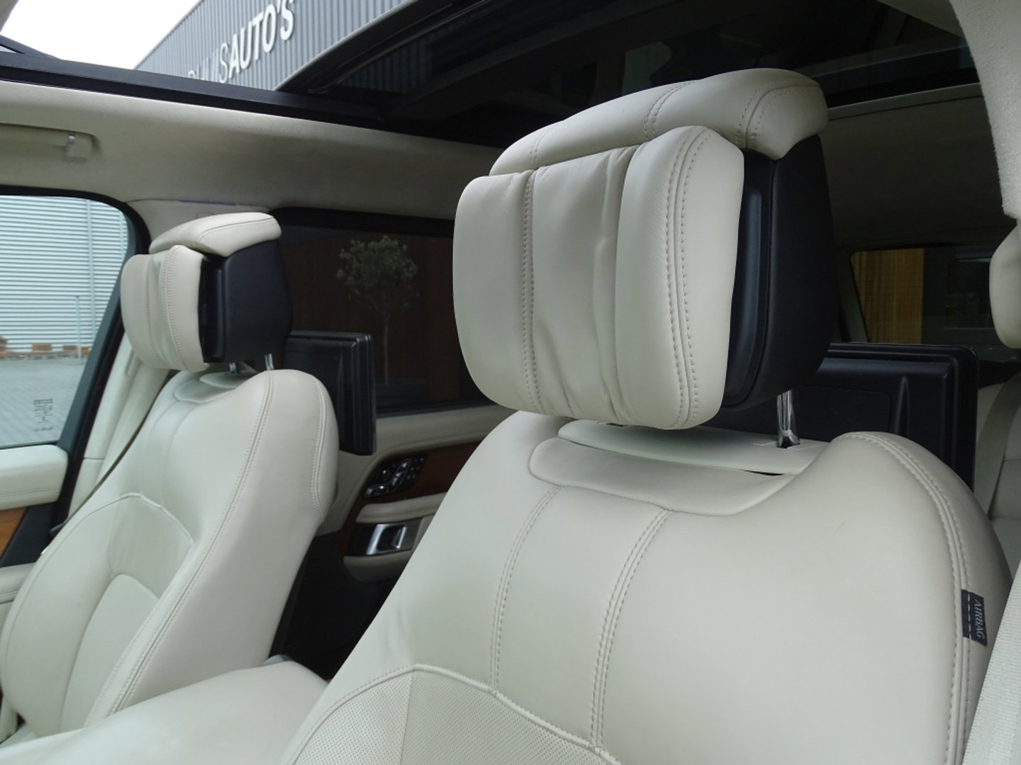 Land Rover Range Rover P400e Vogue 404PK Autobiography / LWB / SVO / Meridian / TV's / alcanatara