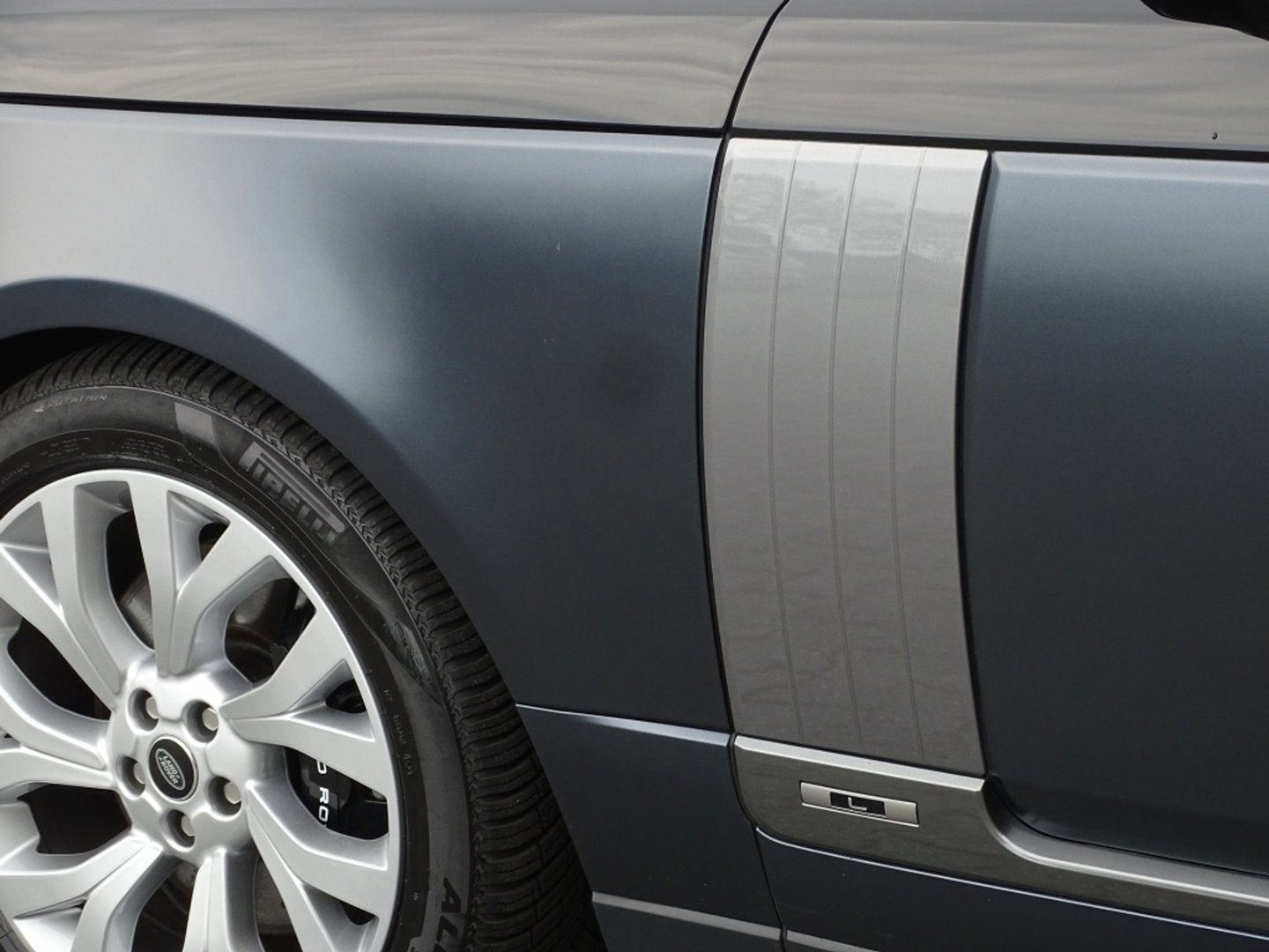 Land Rover Range Rover P400e Vogue 404PK Autobiography / LWB / SVO / Meridian / TV's / alcanatara