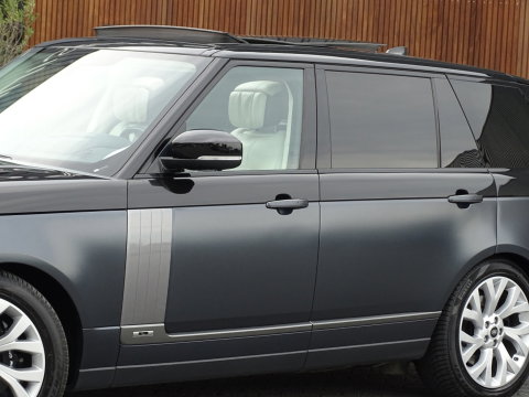Land Rover Range Rover P400e Vogue 404PK Autobiography / LWB / SVO / Meridian / TV's / alcanatara