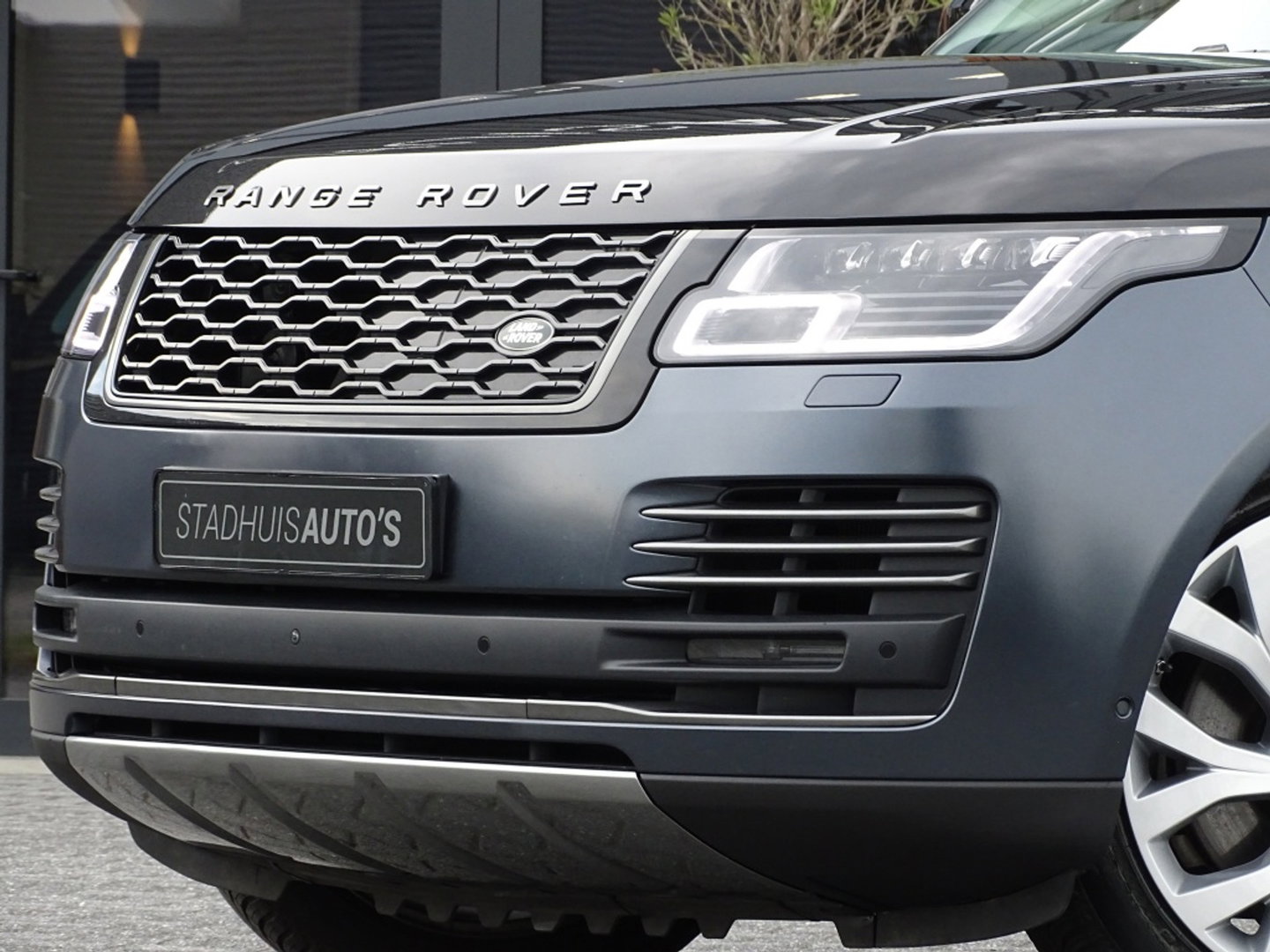Land Rover Range Rover P400e Vogue 404PK Autobiography / LWB / SVO / Meridian / TV's / alcanatara