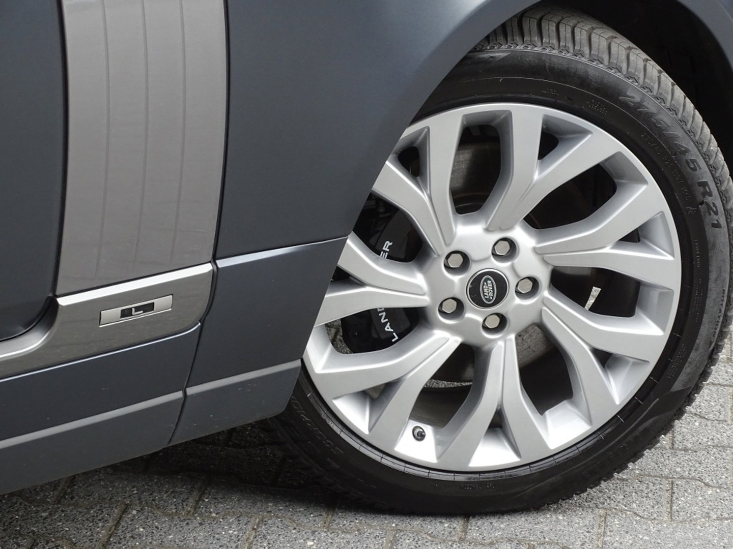 Land Rover Range Rover P400e Vogue 404PK Autobiography / LWB / SVO / Meridian / TV's / alcanatara