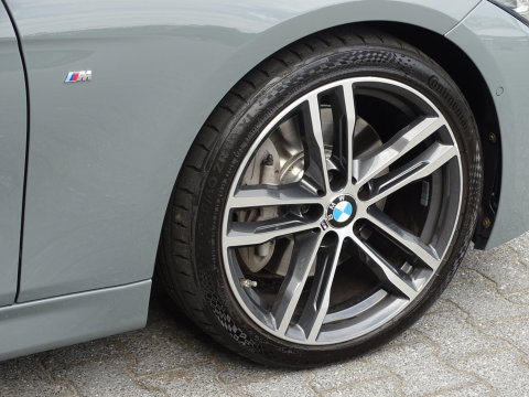 BMW 3 Serie Touring 340i 327PK M-sport / individual / Harman Kardon / ACC / Pano / Head-Up