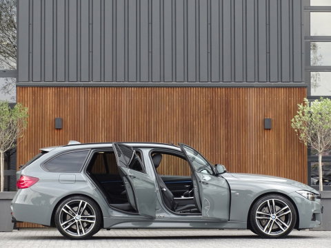BMW 3 Serie Touring 340i 327PK M-sport / individual / Harman Kardon / ACC / Pano / Head-Up