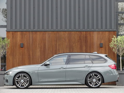 BMW 3 Serie Touring 340i 327PK M-sport / individual / Harman Kardon / ACC / Pano / Head-Up