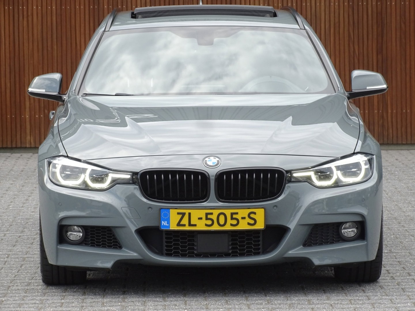 BMW 3 Serie Touring 340i 327PK M-sport / individual / Harman Kardon / ACC / Pano / Head-Up