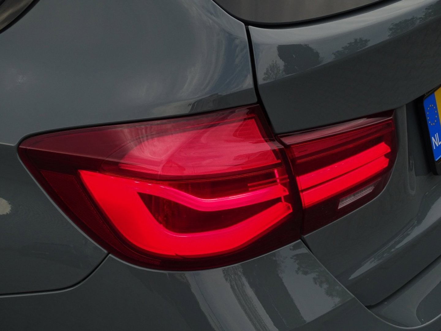 BMW 3 Serie Touring 340i 327PK M-sport / individual / Harman Kardon / ACC / Pano / Head-Up