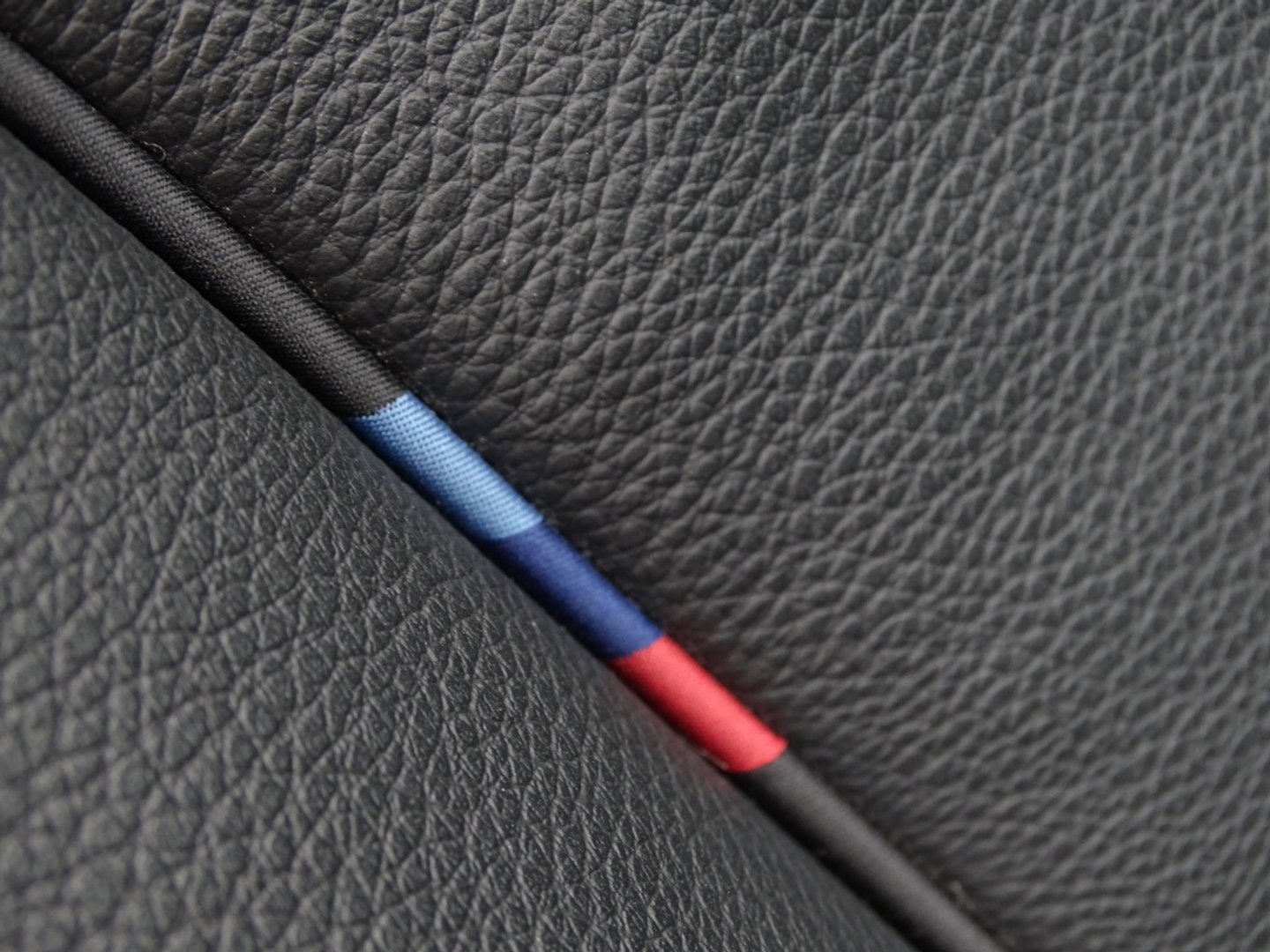 BMW 3 Serie Touring 340i 327PK M-sport / individual / Harman Kardon / ACC / Pano / Head-Up