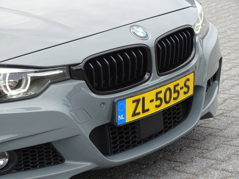 BMW 3 Serie Touring 340i 327PK M-sport / individual / Harman Kardon / ACC / Pano / Head-Up