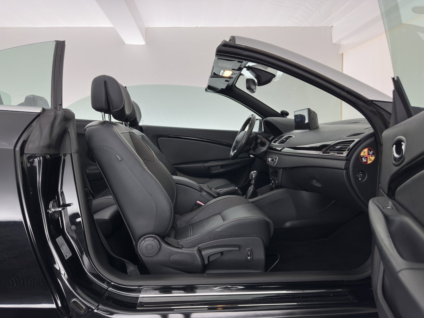 Renault Mégane Coupé-Cabriolet 1.2 TCe Privilège *LEATHER | HEATED-SPORTSEATS | CARPLAY | KEYLESS | ECC | PDC | CRUISE | 17''ALU*