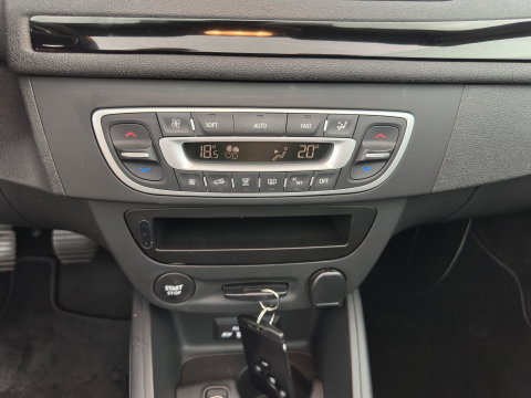 Renault Mégane Coupé-Cabriolet 1.2 TCe Privilège *LEATHER | HEATED-SPORTSEATS | CARPLAY | KEYLESS | ECC | PDC | CRUISE | 17''ALU*