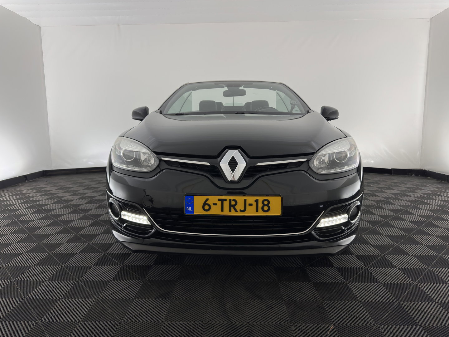 Renault Mégane Coupé-Cabriolet 1.2 TCe Privilège *LEATHER | HEATED-SPORTSEATS | CARPLAY | KEYLESS | ECC | PDC | CRUISE | 17''ALU*