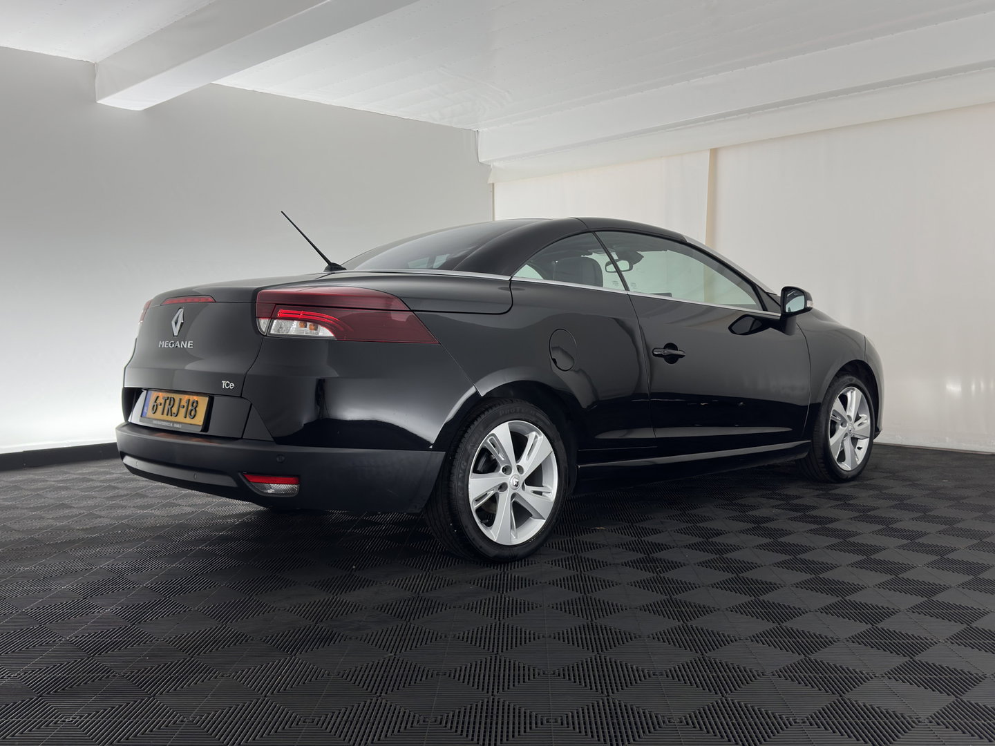 Renault Mégane Coupé-Cabriolet 1.2 TCe Privilège *LEATHER | HEATED-SPORTSEATS | CARPLAY | KEYLESS | ECC | PDC | CRUISE | 17''ALU*