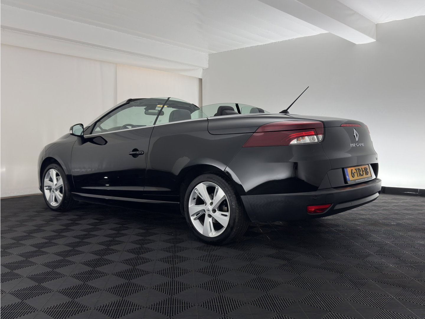 Renault Mégane Coupé-Cabriolet 1.2 TCe Privilège *LEATHER | HEATED-SPORTSEATS | CARPLAY | KEYLESS | ECC | PDC | CRUISE | 17''ALU*