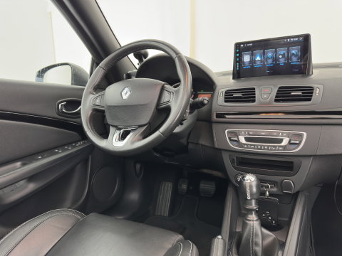 Renault Mégane Coupé-Cabriolet 1.2 TCe Privilège *LEATHER | HEATED-SPORTSEATS | CARPLAY | KEYLESS | ECC | PDC | CRUISE | 17''ALU*