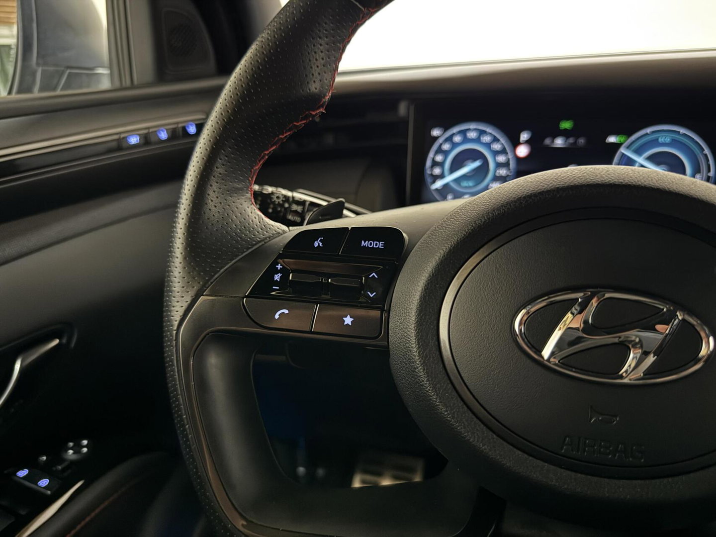 Hyundai Tucson Hybrid 1.6 T-GDI HEV N Line Sky Pano 360º Carplay Memory