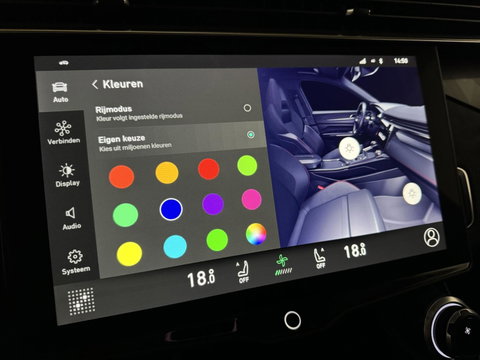 Lynk & Co 01 1.5 Plug-in Black Edition Pano Sfeer. CarPlay 360°