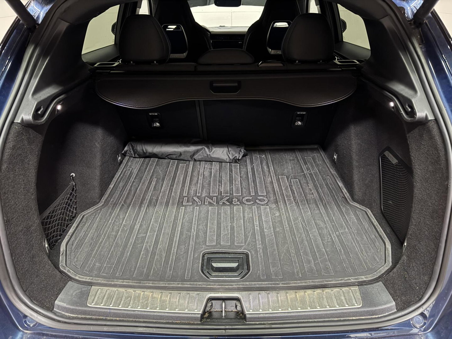 Lynk & Co 01 1.5 Plug-in Black Edition Pano Sfeer. CarPlay 360°