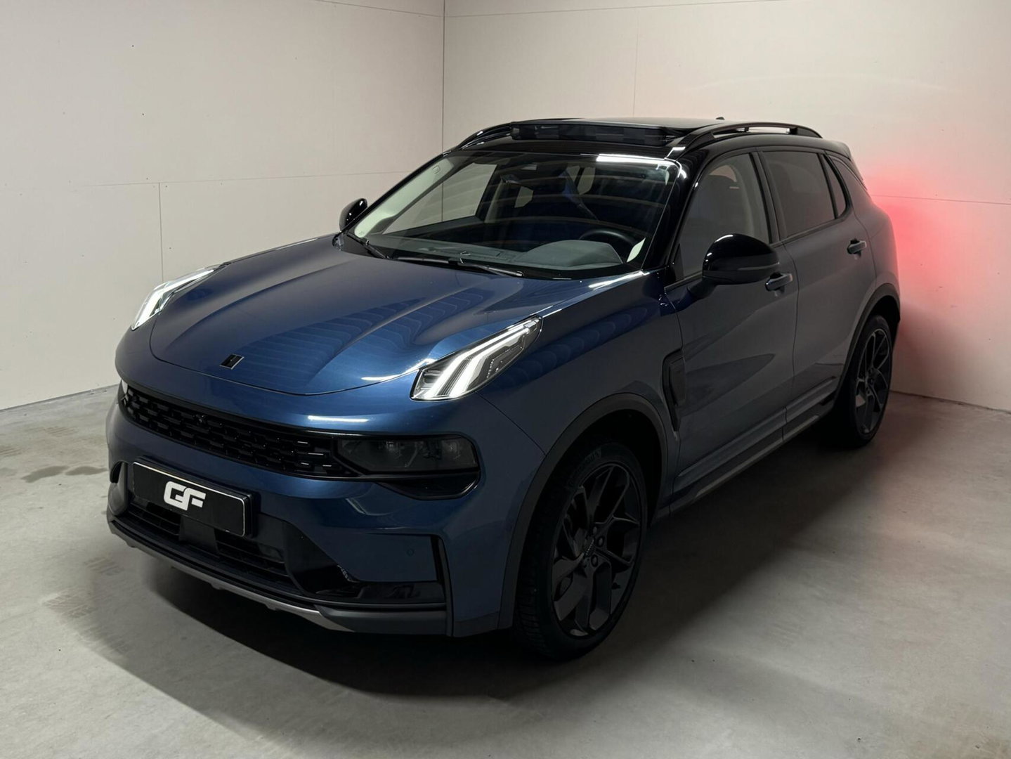 Lynk & Co 01 1.5 Plug-in Black Edition Pano Sfeer. CarPlay 360°