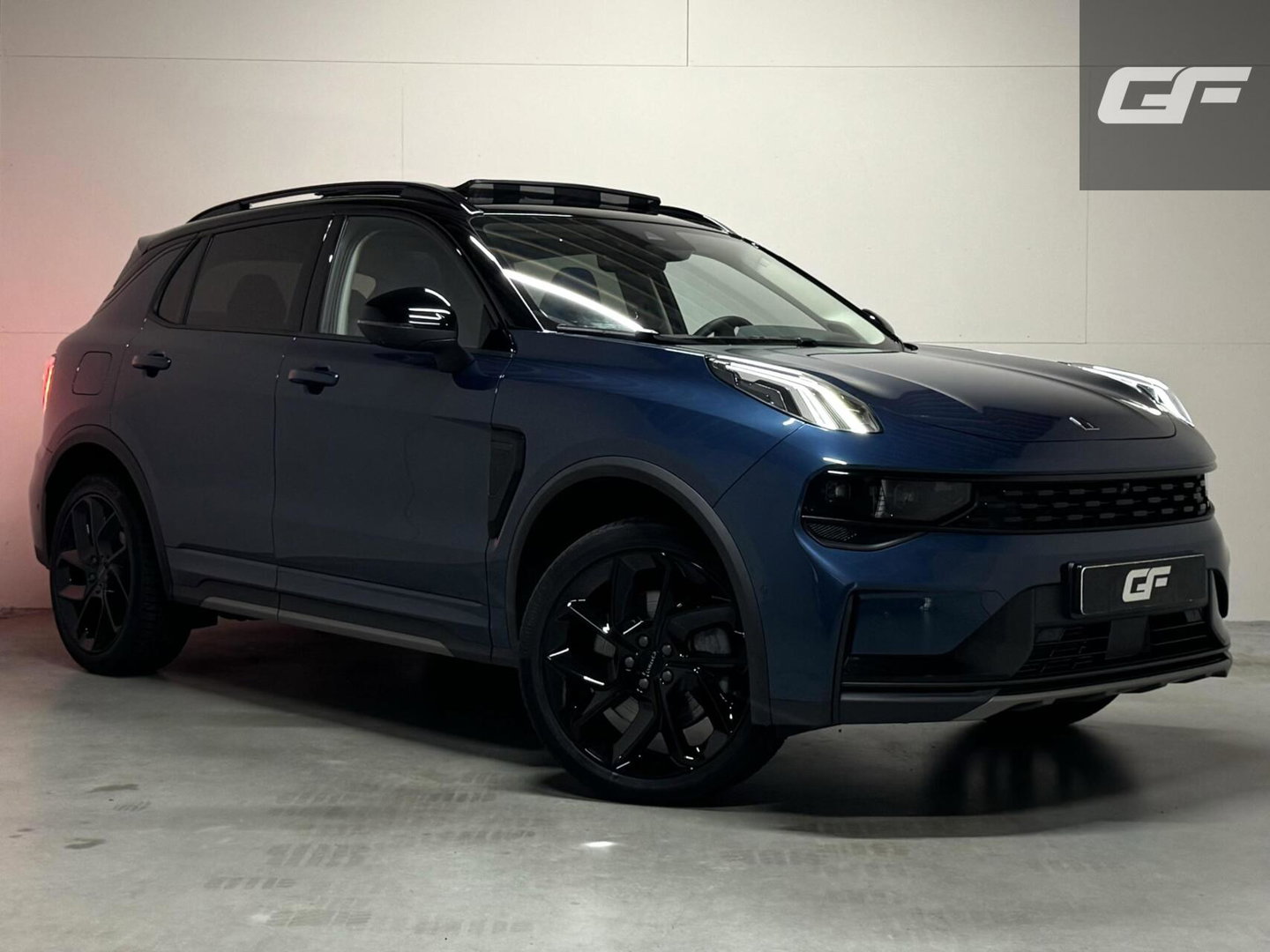 Lynk & Co 01 1.5 Plug-in Black Edition Pano Sfeer. CarPlay 360°