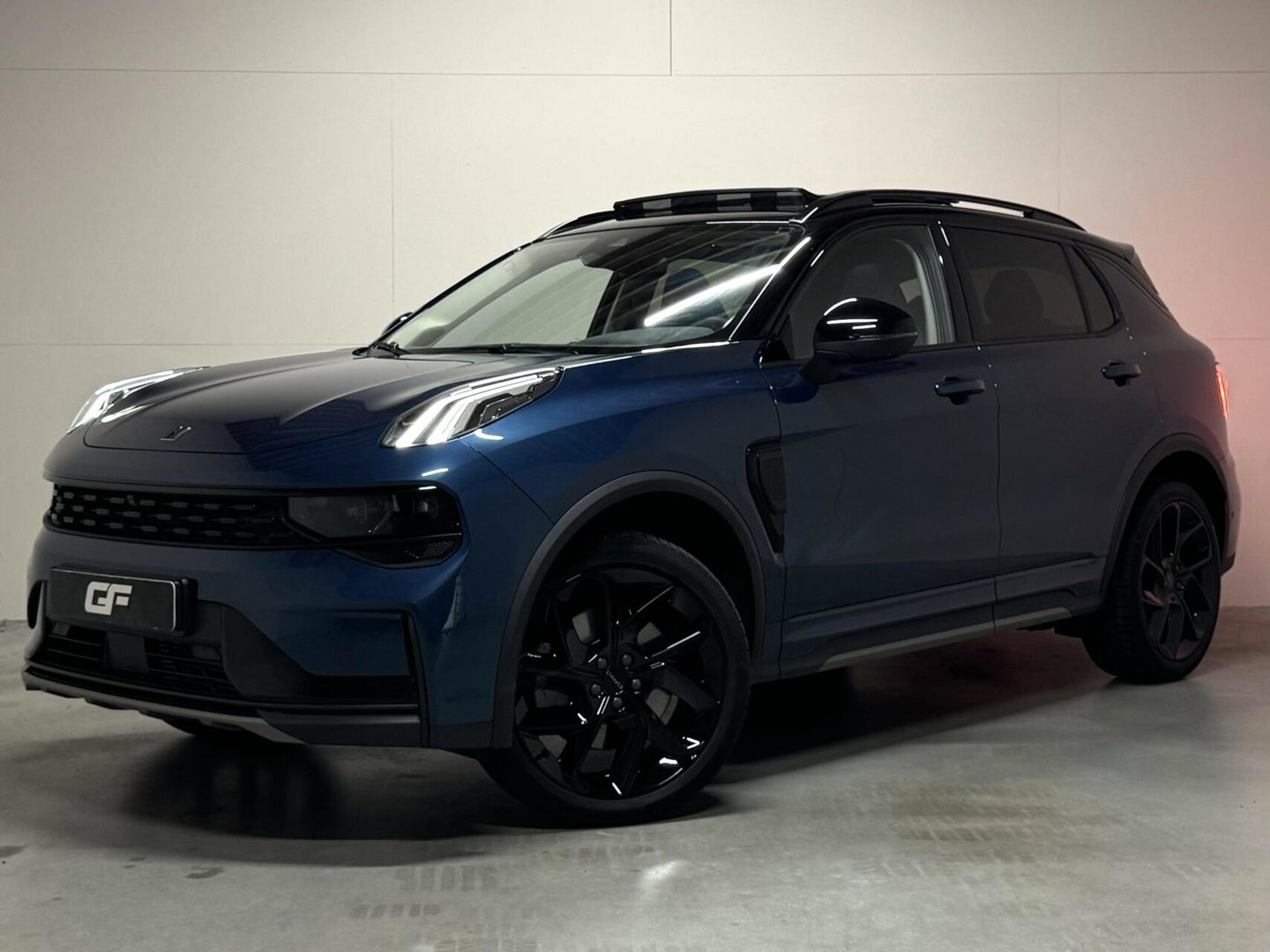 Lynk & Co 01 1.5 Plug-in Black Edition Pano Sfeer. CarPlay 360°