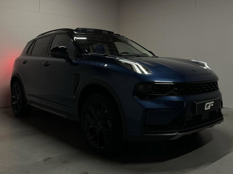 Lynk & Co 01 1.5 Plug-in Black Edition Pano Sfeer. CarPlay 360°