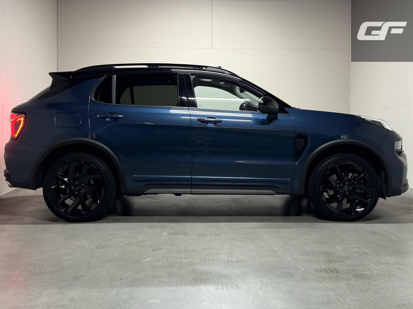 Lynk & Co 01 1.5 Plug-in Black Edition Pano Sfeer. CarPlay