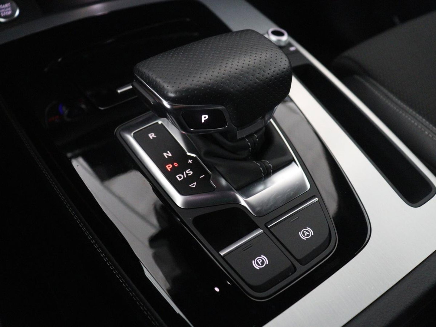 Audi Q5 50 TFSI e S edition | SOH 83,1% | Half leder | Stoelverwarming | Drive select | Adaptive cruise | Navigatie | Carplay | 360 camera | Park assist | Climate control | Elektrische achterklep