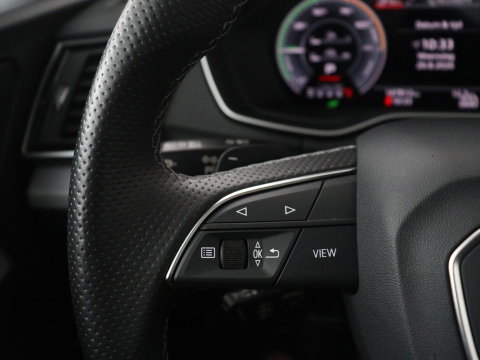 Audi Q5 50 TFSI e S edition | SOH 83,1% | Half leder | Stoelverwarming | Drive select | Adaptive cruise | Navigatie | Carplay | 360 camera | Park assist | Climate control | Elektrische achterklep