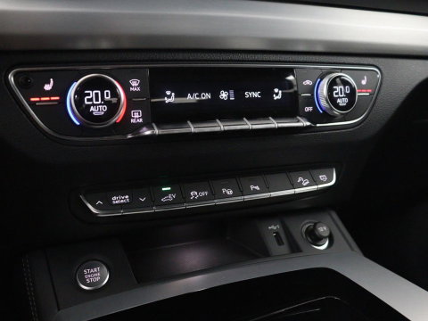 Audi Q5 50 TFSI e S edition | SOH 83,1% | Half leder | Stoelverwarming | Drive select | Adaptive cruise | Navigatie | Carplay | 360 camera | Park assist | Climate control | Elektrische achterklep