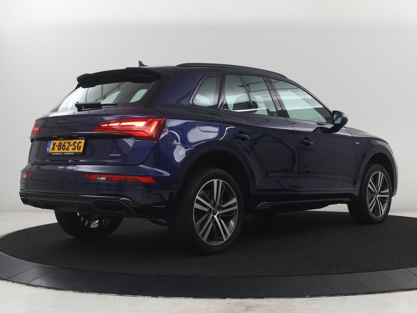 Audi Q5 50 TFSI e S edition | SOH 83,1% | Half leder | Stoelverwarming | Drive select | Adaptive cruise | Navigatie | Carplay | 360 camera | Park assist | Climate control | Elektrische achterklep
