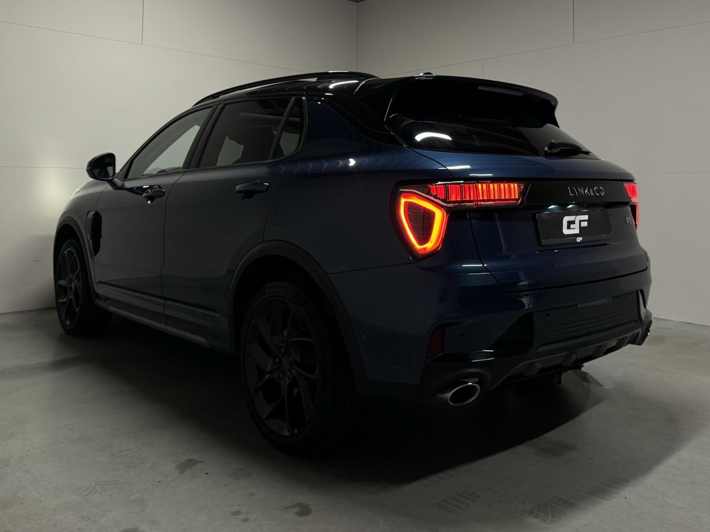 Lynk & Co 01 1.5 Plug-in Black Edition Pano Sfeer. CarPlay 360°