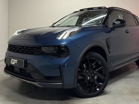Lynk & Co 01 1.5 Plug-in Black Edition Pano Sfeer. CarPlay 360°