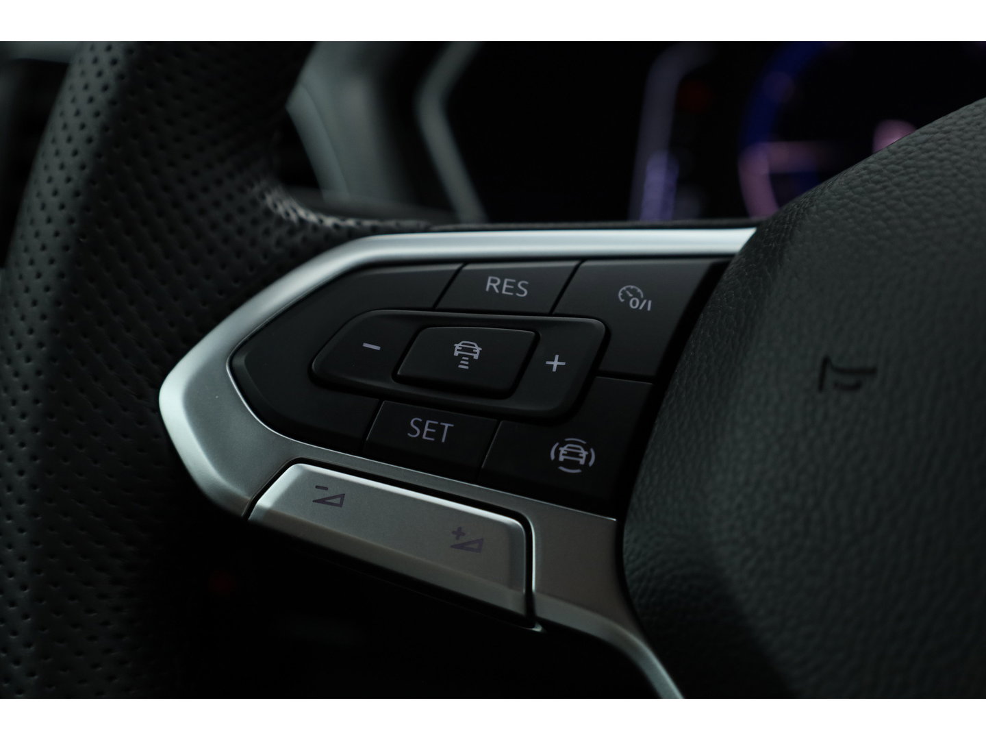 Volkswagen T-Cross 1.0 TSI R-Line DSG | Rijklaar | Digi. Cockpit | Apple CarPlay | Stoelverw. | PDC | Dodehoekdet. | Adapt. Cruise