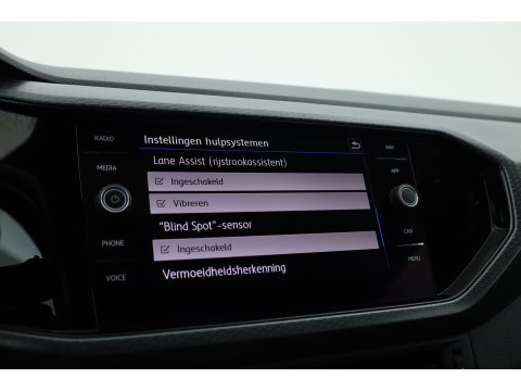 Volkswagen T-Cross 1.0 TSI R-Line DSG | Rijklaar | Digi. Cockpit | Apple CarPlay | Stoelverw. | PDC | Dodehoekdet. | Adapt. Cruise