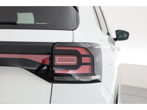 Volkswagen T-Cross 1.0 TSI R-Line DSG | Rijklaar | Digi. Cockpit | Apple CarPlay | Stoelverw. | PDC | Dodehoekdet. | Adapt. Cruise